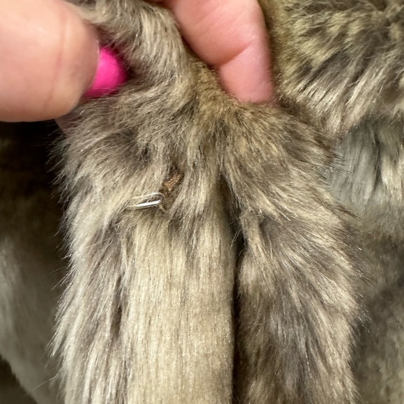 Fenn Wright Manson Vest Faux Fur Collared Cashmere Blend Brown Black Size Medium - Picture 6 of 8